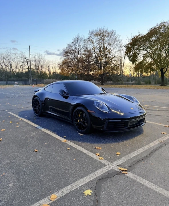 2022 Porsche 992 Carrera 4 - Image 4 of 17