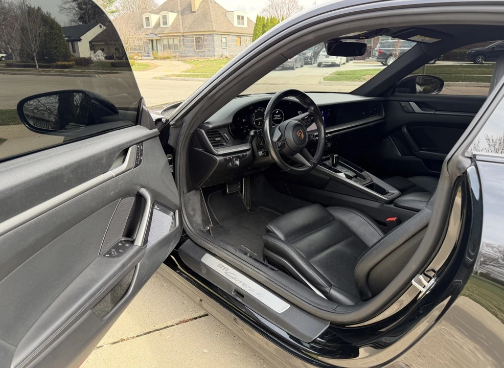 2022 Porsche 992 Carrera 4 - Image 10 of 17