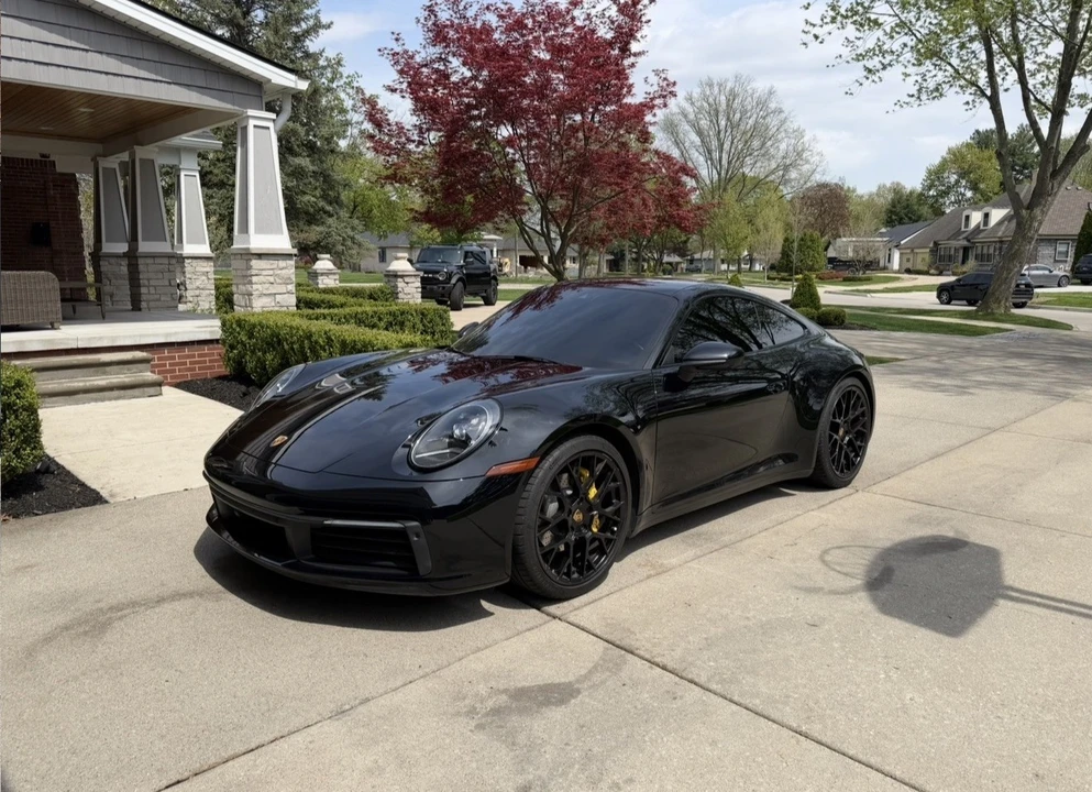2022 Porsche 992 Carrera 4 - Image 9 of 17