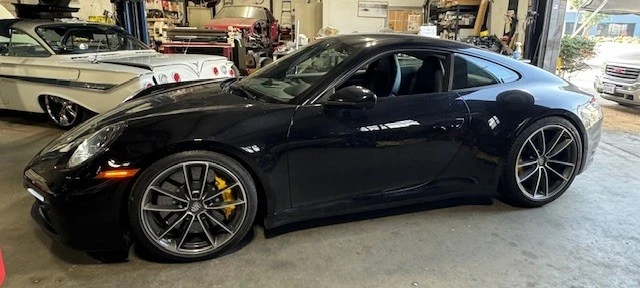 2022 Porsche 992 Carrera 4 - Image 7 of 9