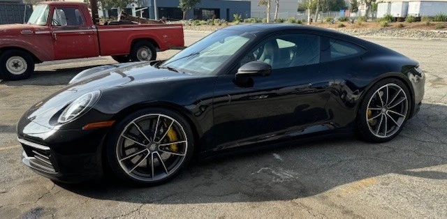2022 Porsche 992 Carrera 4 - Image 8 of 9