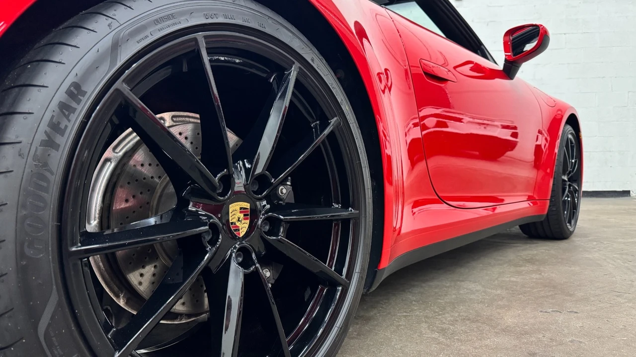 2022 Porsche 992 Carrera - Image 7 of 21