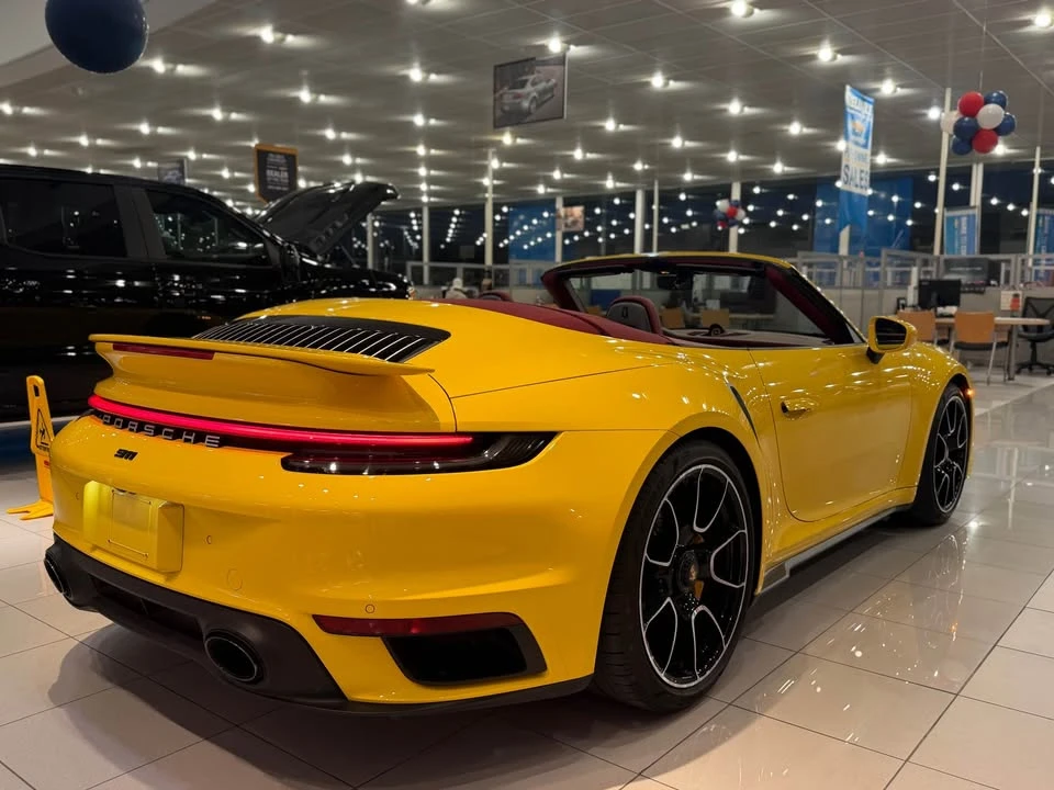 2022 Porsche 992 Carrera - Image 6 of 11