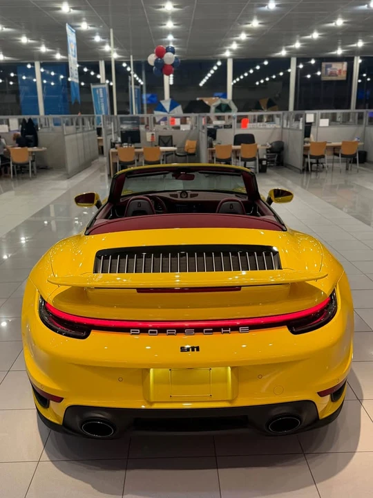 2022 Porsche 992 Carrera - Image 8 of 11