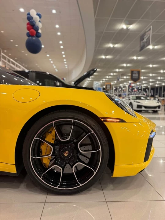2022 Porsche 992 Carrera - Image 7 of 11