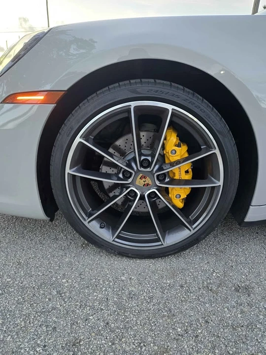 2022 Porsche 992 Carrera 4 - Image 9 of 12