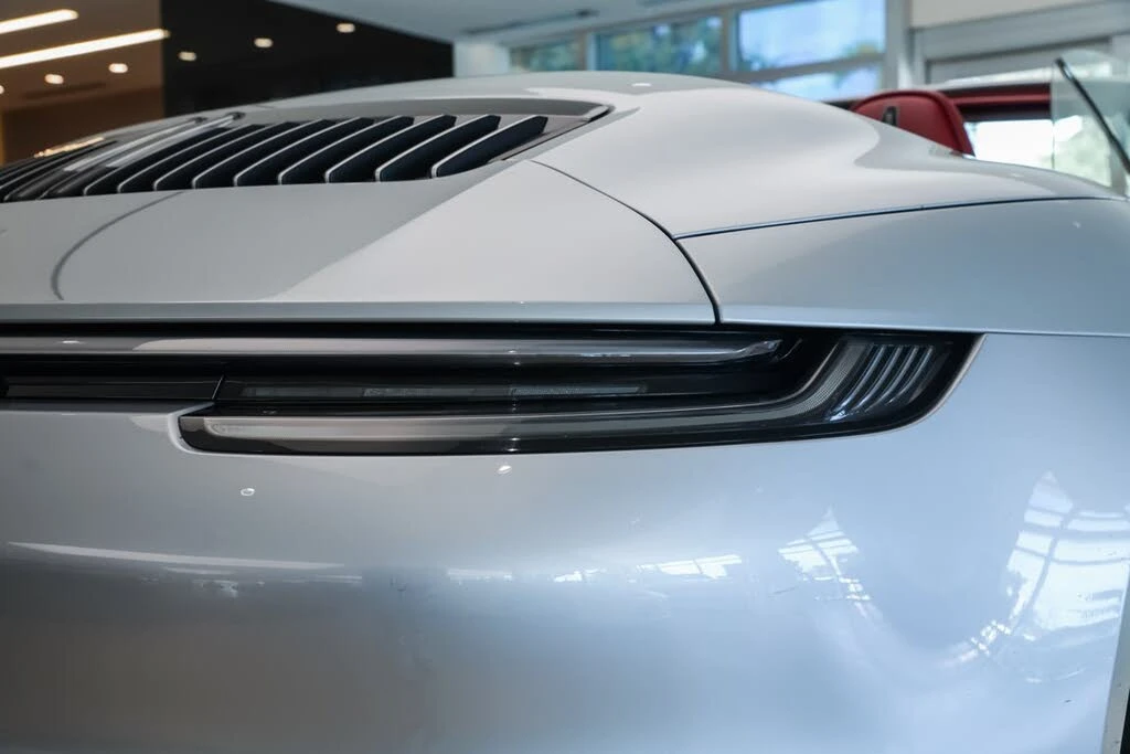 2022 Porsche 992 Carrera 4 - Image 22 of 31