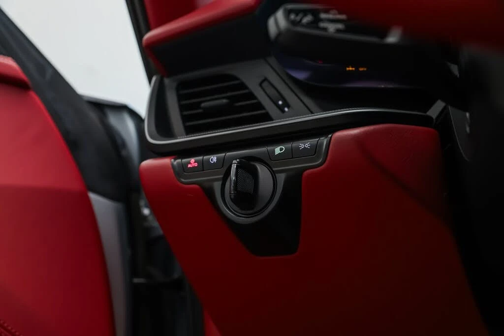 2022 Porsche 992 Carrera 4 - Image 21 of 31