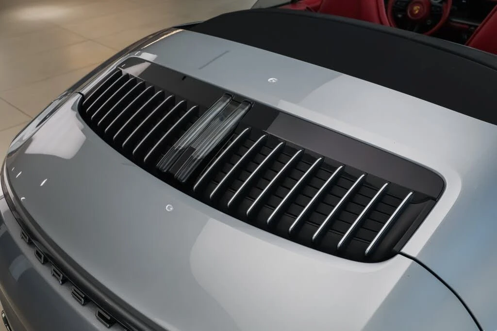 2022 Porsche 992 Carrera 4 - Image 28 of 31