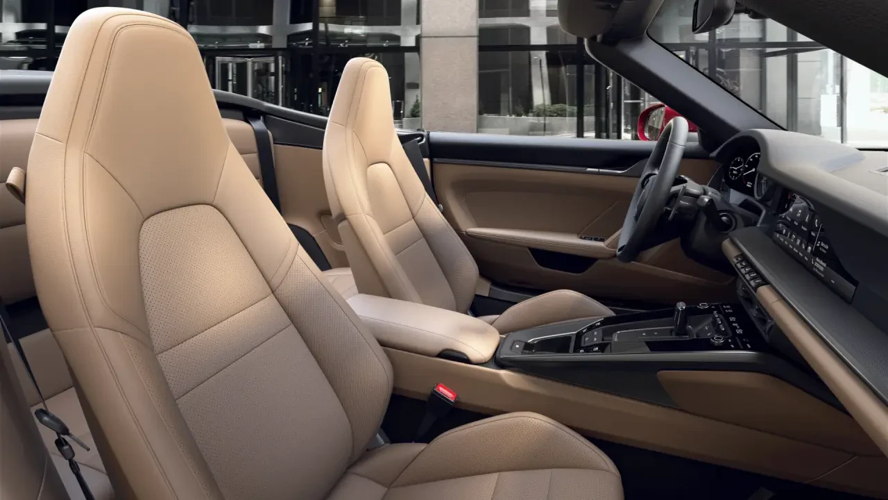 2022 Porsche 992 Carrera 4 - Image 5 of 8