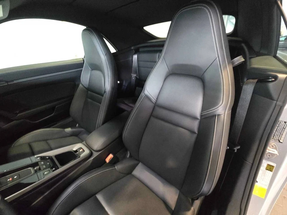 2022 Porsche 992 Carrera 4 - Image 5 of 5