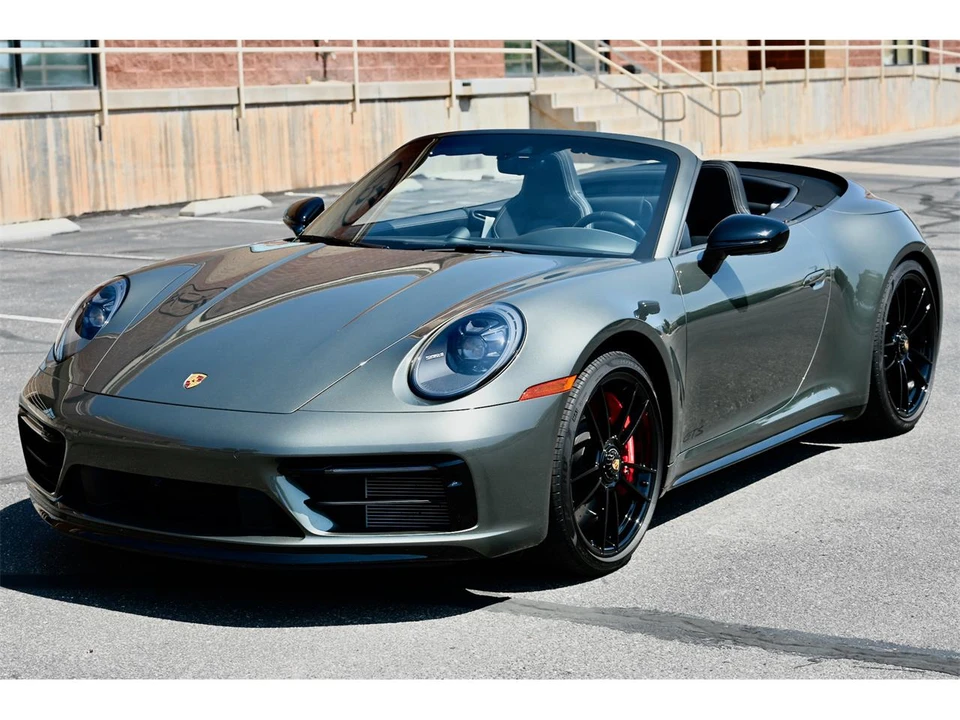 2022 Porsche 992 Carrera 4 - Image 4 of 31