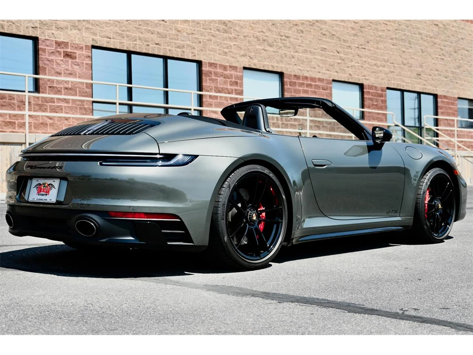 2022 Porsche 992 Carrera 4 - Image 22 of 31