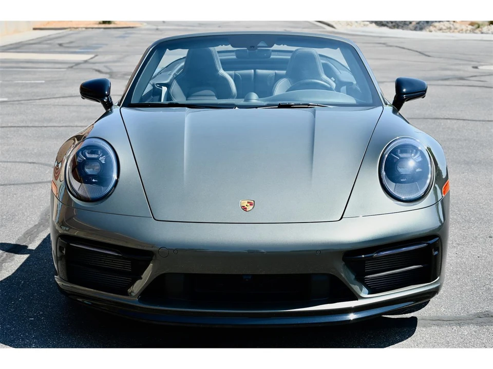 2022 Porsche 992 Carrera 4 - Image 30 of 31