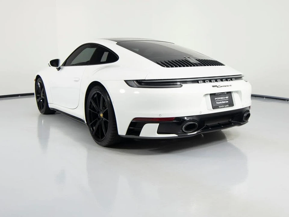 2022 Porsche 992 Carrera 4 - Image 3 of 31