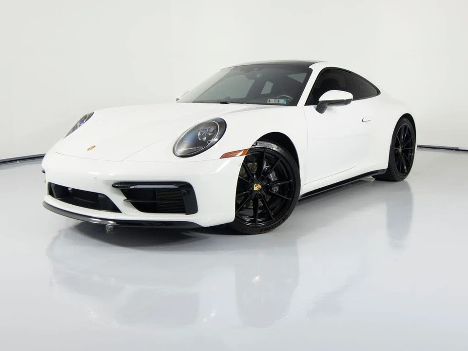 2022 Porsche 992 Carrera 4 - Image 6 of 31