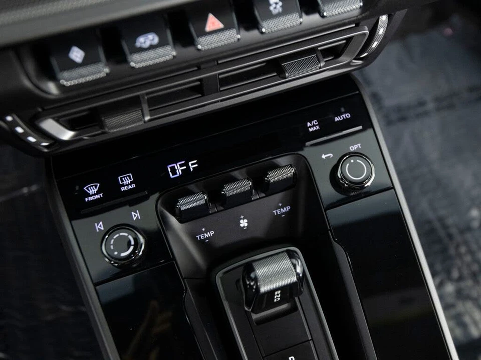 2022 Porsche 992 Carrera 4 - Image 30 of 31