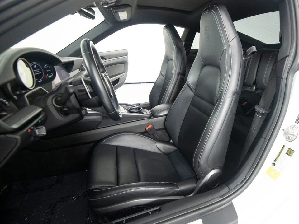 2022 Porsche 992 Carrera 4 - Image 5 of 31