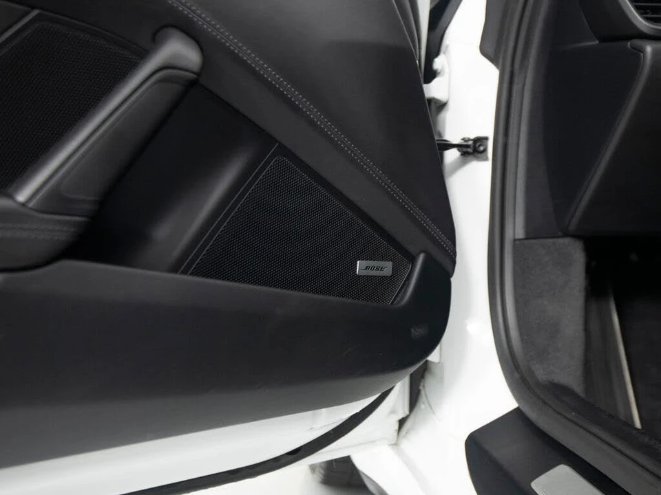2022 Porsche 992 Carrera 4 - Image 22 of 31