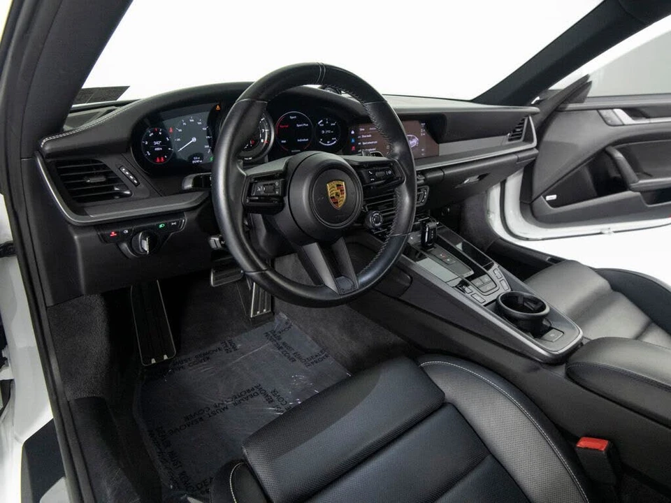 2022 Porsche 992 Carrera 4 - Image 16 of 31