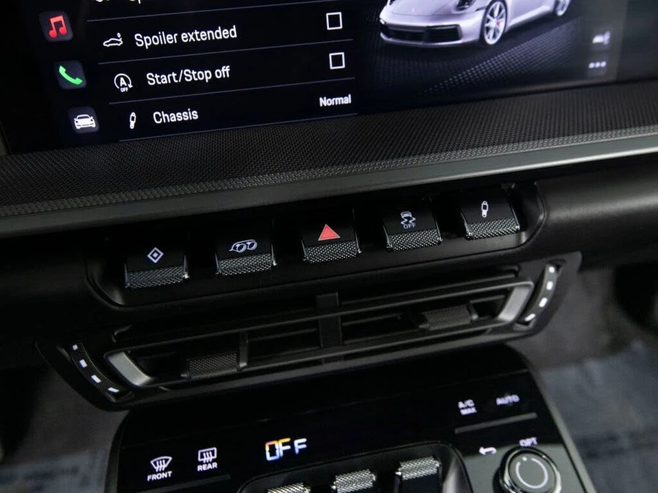 2022 Porsche 992 Carrera 4 - Image 27 of 31