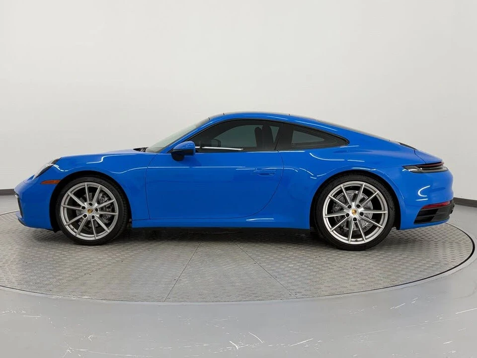 2022 Porsche 992 Carrera 4 - Image 2 of 31