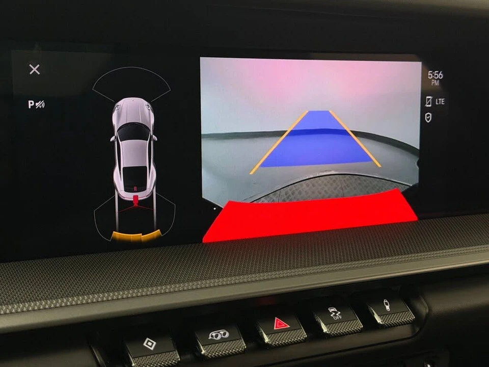 2022 Porsche 992 Carrera 4 - Image 19 of 31
