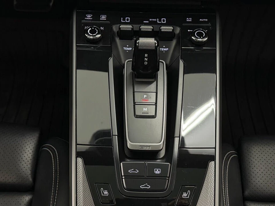 2022 Porsche 992 Carrera 4 - Image 16 of 31