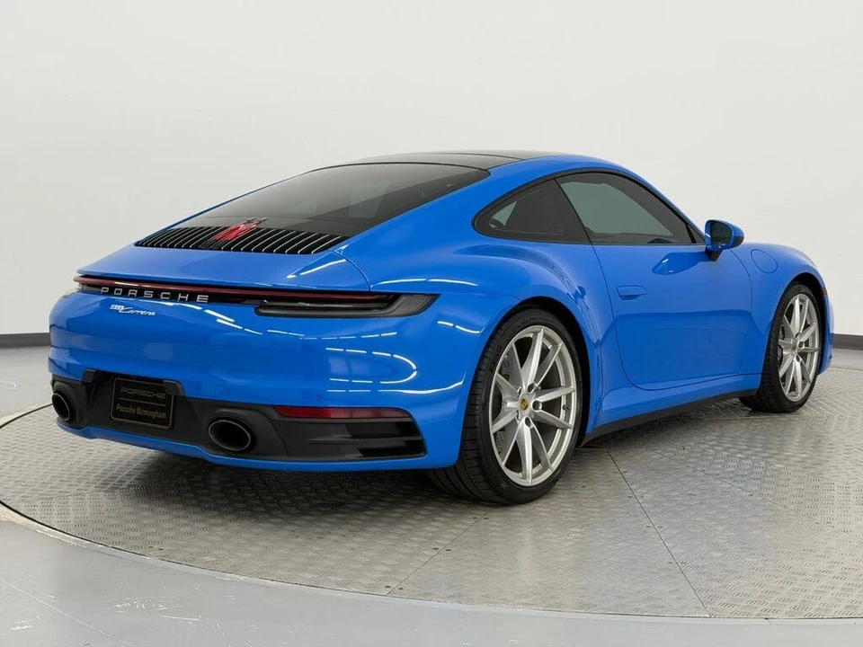 2022 Porsche 992 Carrera 4 - Image 9 of 31