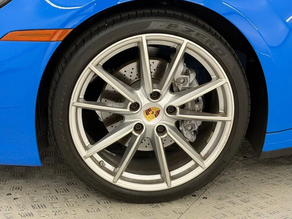 2022 Porsche 992 Carrera 4 - Image 11 of 31
