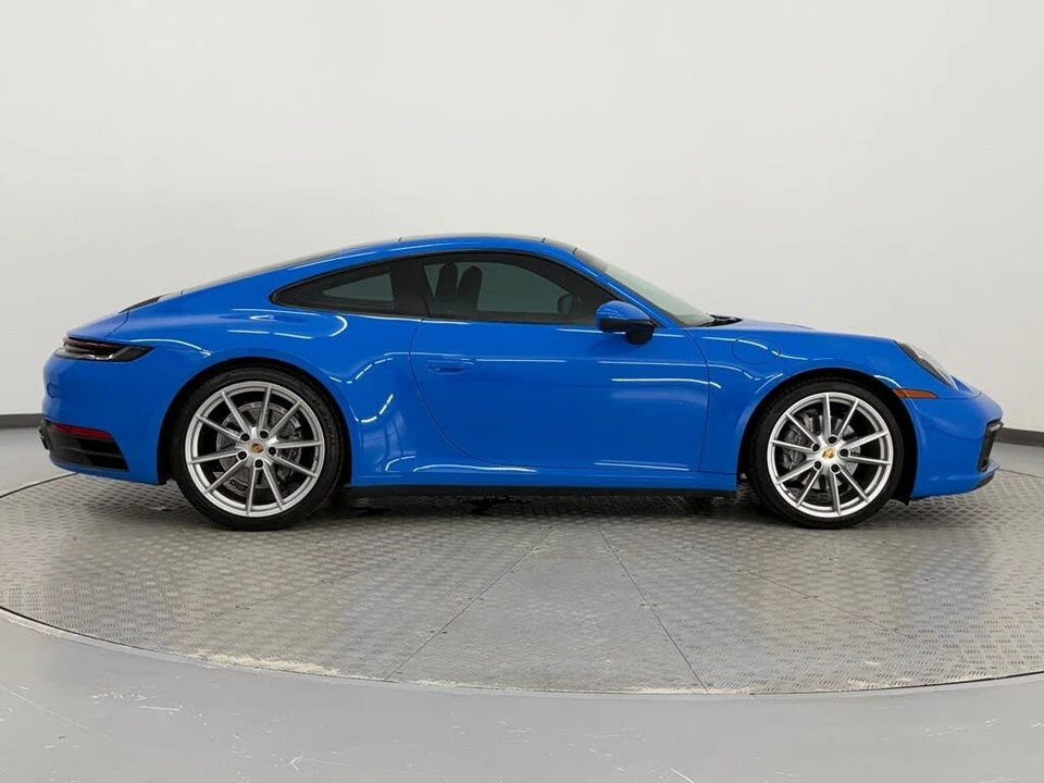 2022 Porsche 992 Carrera 4 - Image 8 of 31