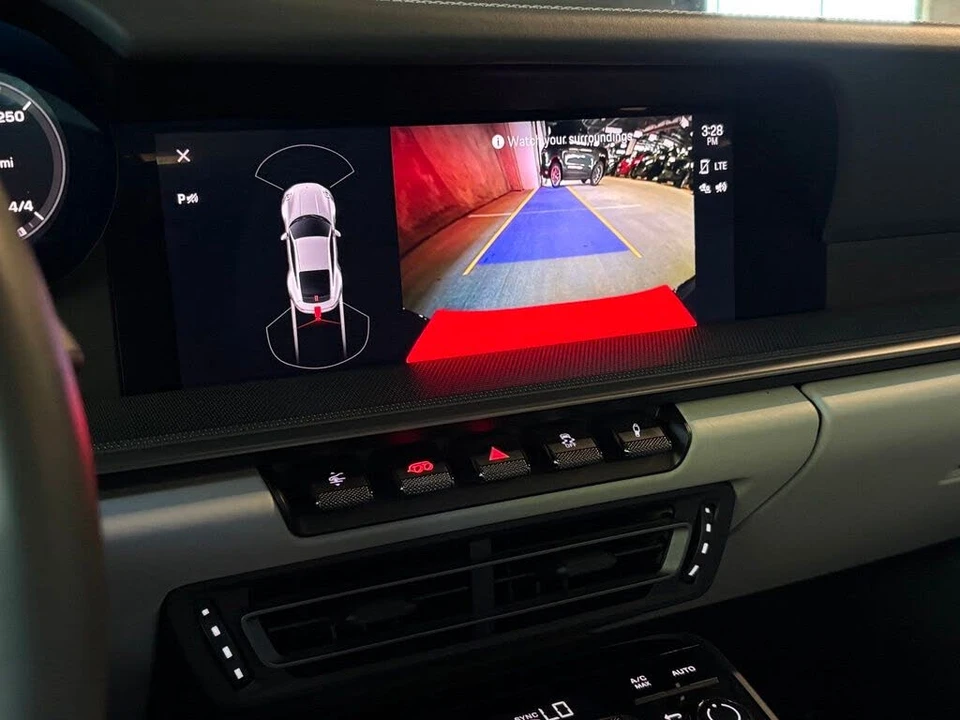 2022 Porsche 992 Carrera 4 - Image 23 of 29