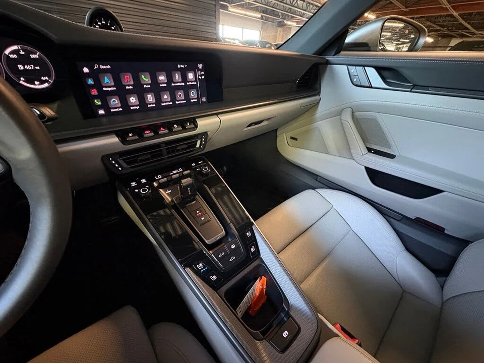 2022 Porsche 992 Carrera 4 - Image 25 of 29