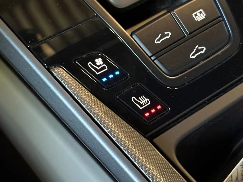2022 Porsche 992 Carrera 4 - Image 26 of 29