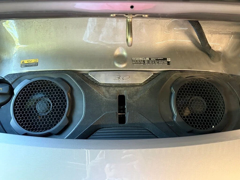 2022 Porsche 992 Carrera 4 - Image 28 of 29