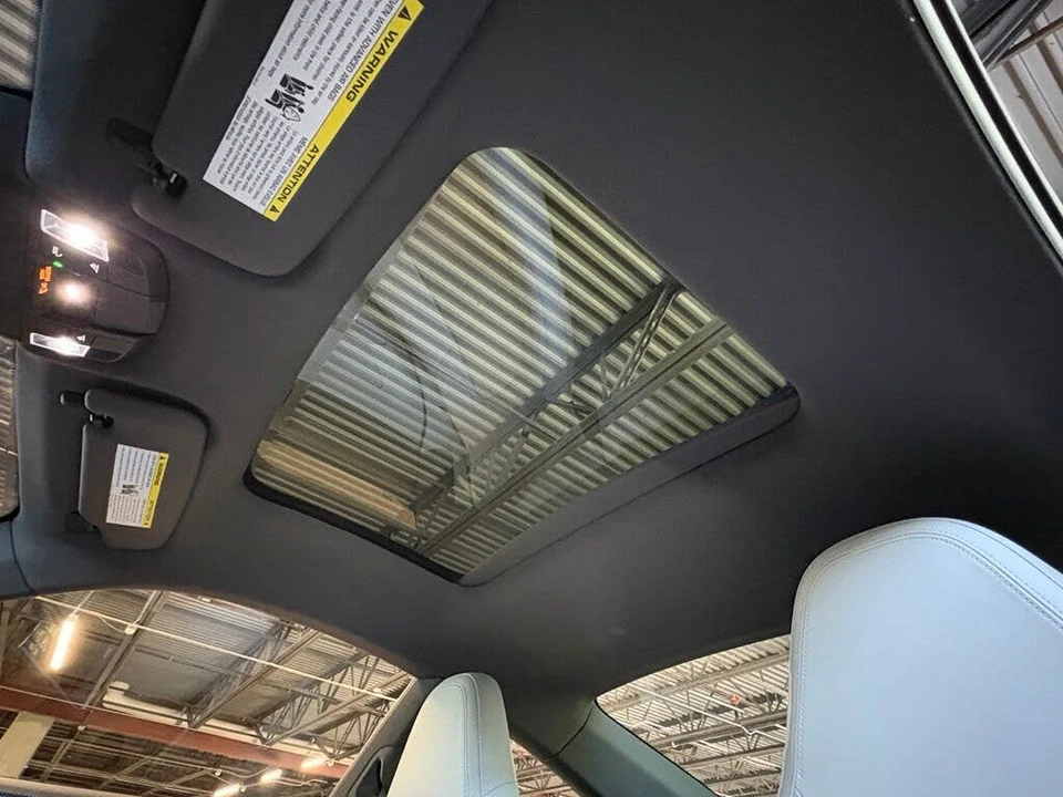 2022 Porsche 992 Carrera 4 - Image 19 of 29
