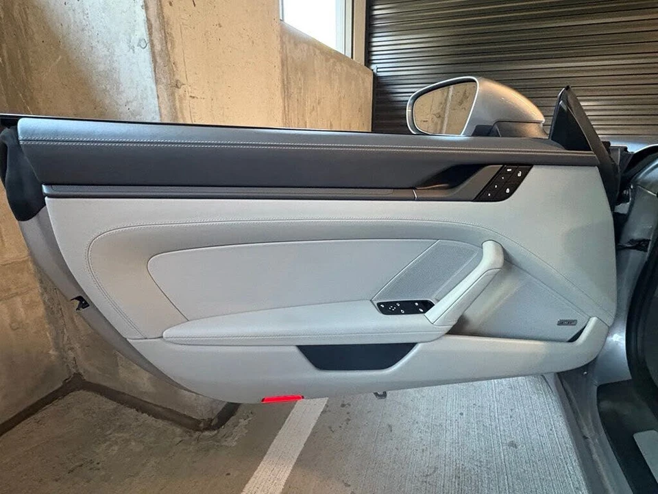 2022 Porsche 992 Carrera 4 - Image 14 of 29