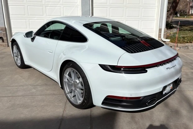 2022 Porsche 992 Carrera 4 - Image 2 of 8