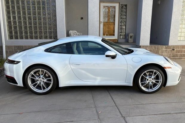 2022 Porsche 992 Carrera 4 - Image 3 of 8