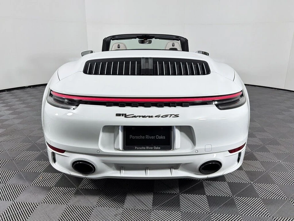 2022 Porsche 992 Carrera GTS - Image 10 of 31