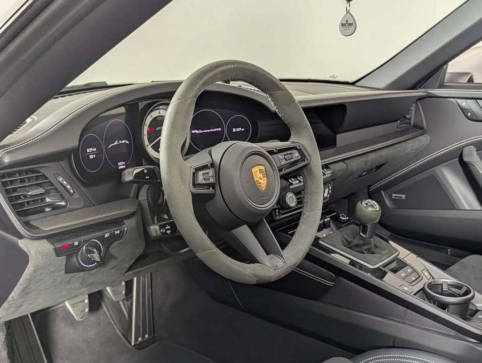 2022 Porsche 992 Carrera GTS - Image 4 of 31