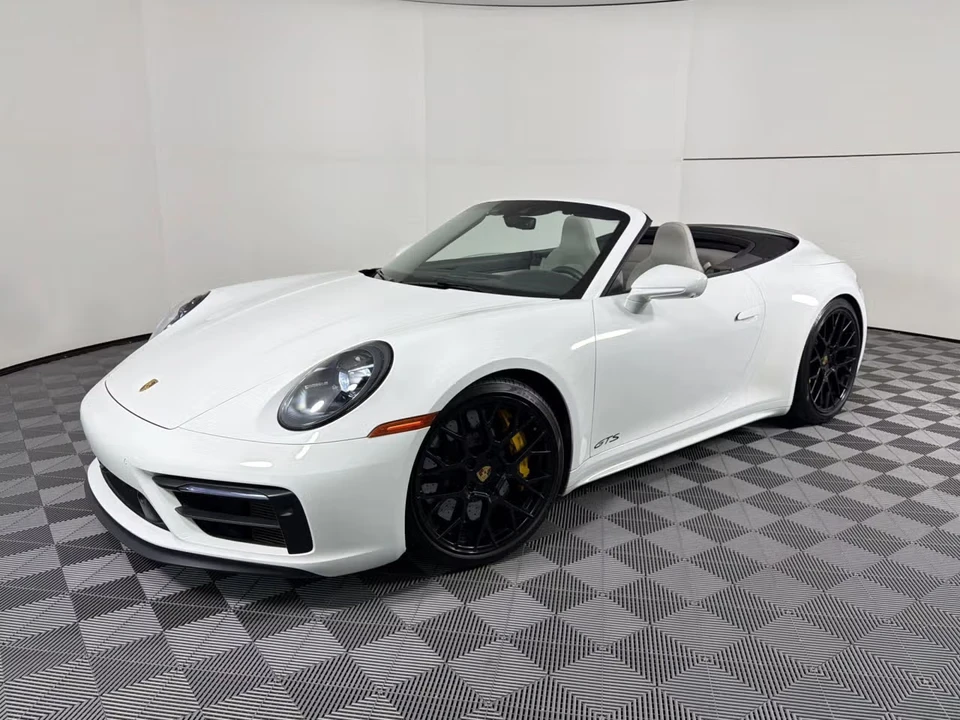 2022 Porsche 992 Carrera GTS - Image 4 of 31