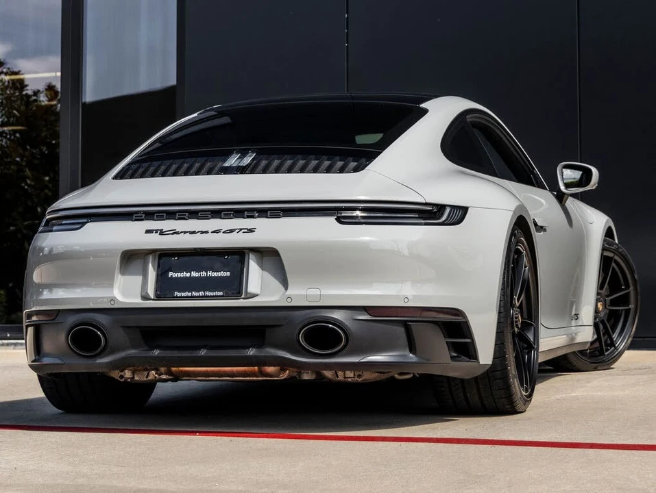 2022 Porsche 992 Carrera GTS - Image 11 of 31