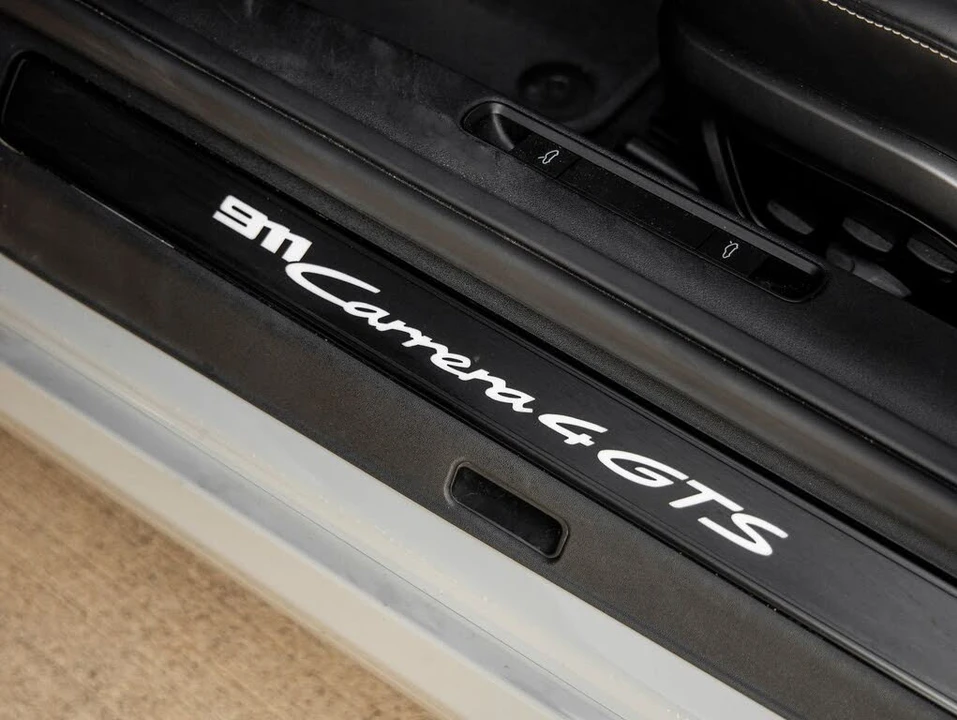 2022 Porsche 992 Carrera GTS - Image 23 of 31