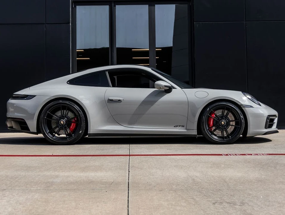 2022 Porsche 992 Carrera GTS - Image 12 of 31