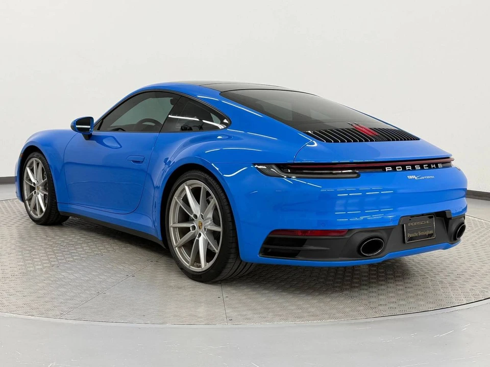 2022 Porsche 992 Carrera 4 - Image 3 of 5