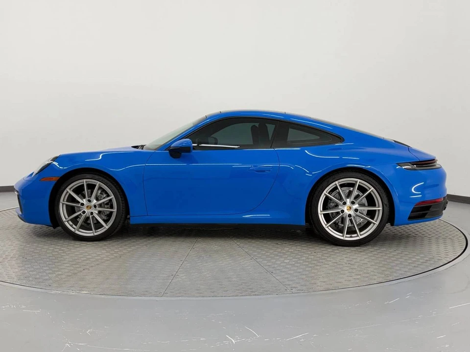 2022 Porsche 992 Carrera 4 - Image 2 of 5
