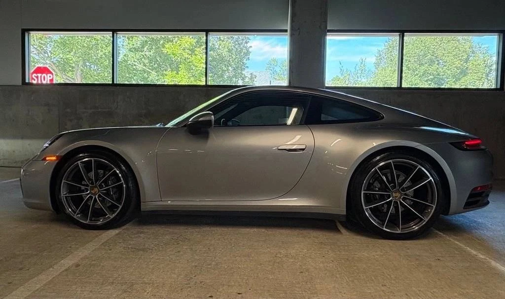 2022 Porsche 992 Carrera 4 - Image 2 of 5