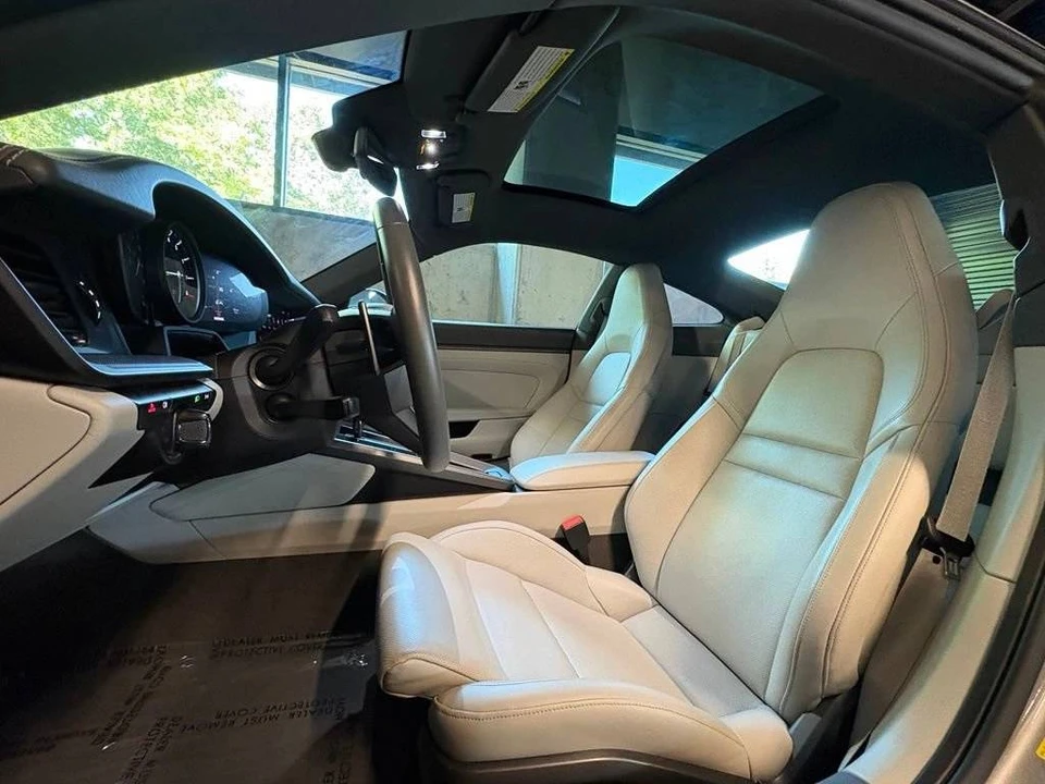 2022 Porsche 992 Carrera 4 - Image 5 of 5