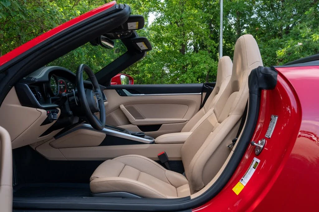 2022 Porsche 992 Carrera 4S - Image 25 of 31